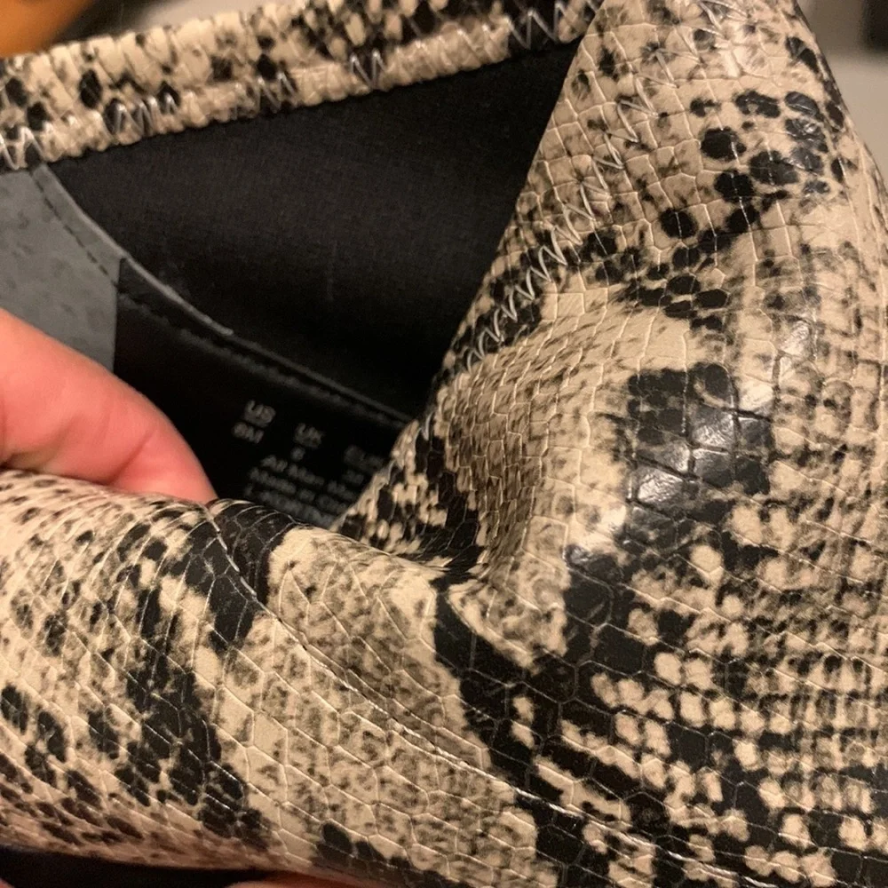 Franco Sarto Kortney Block Heel Stretch Ankle‎ Booties. Size 8 M snake print